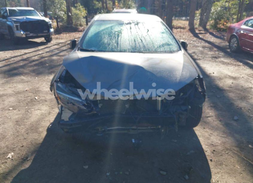 Photo 13 of 2018 Toyota Corolla LE (VIN 2T1BURHE2JC090132)