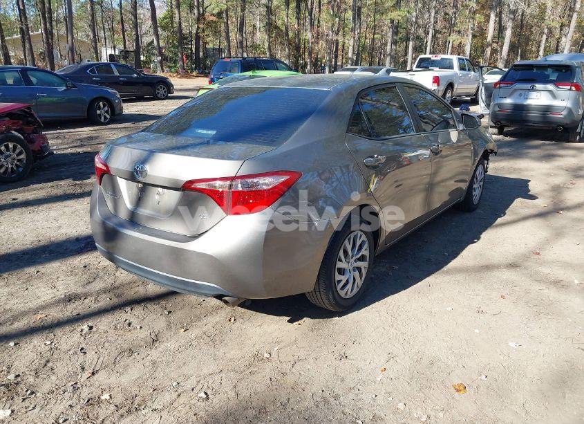 Photo 4 of 2018 Toyota Corolla LE (VIN 2T1BURHE2JC090132)