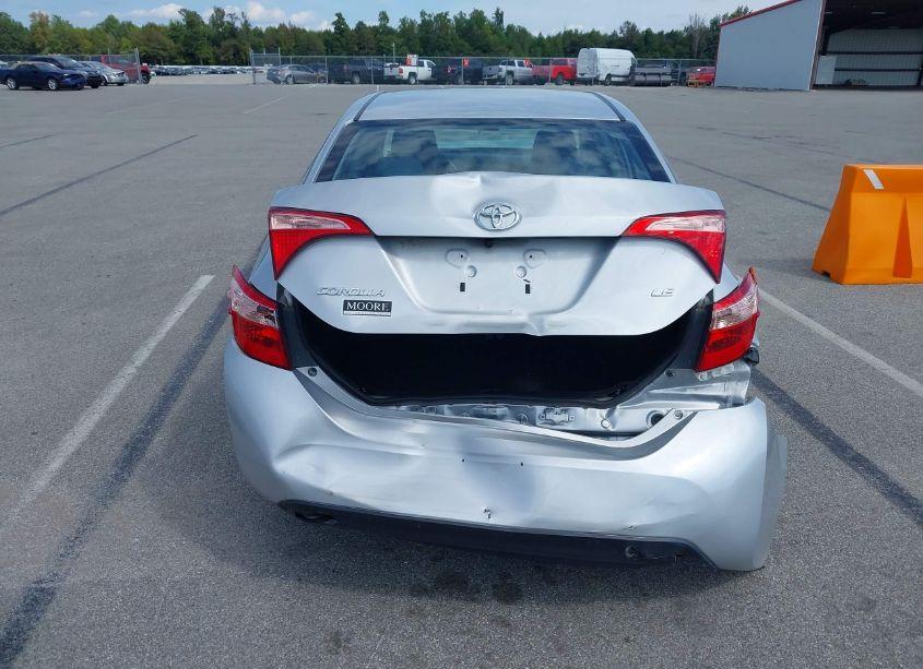 Photo 17 of 2018 Toyota Corolla LE (VIN 2T1BURHE2JC098814)