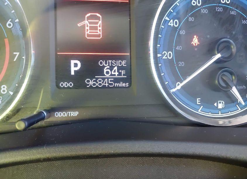 Photo 7 of 2018 Toyota Corolla LE (VIN 2T1BURHE2JC103851)