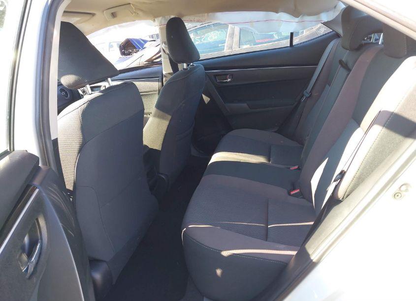 Photo 8 of 2018 Toyota Corolla LE (VIN 2T1BURHE2JC103851)