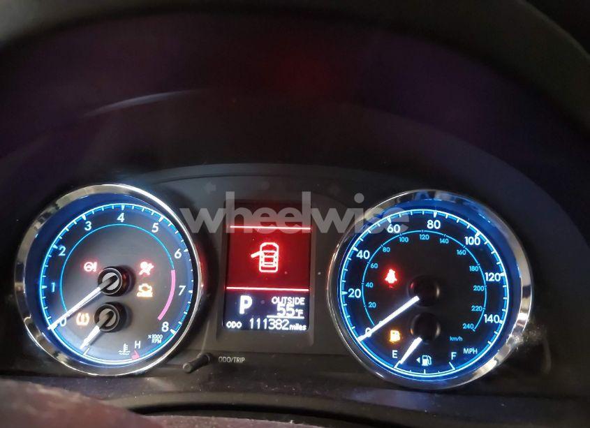 Photo 7 of 2018 Toyota Corolla LE (VIN 2T1BURHE2JC105972)