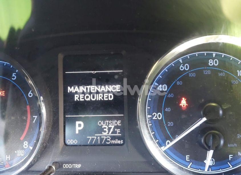 Photo 16 of 2018 Toyota Corolla LE (VIN 2T1BURHE2JC116826)