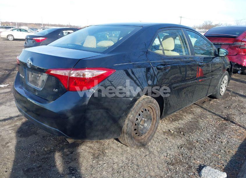 Photo 4 of 2018 Toyota Corolla LE (VIN 2T1BURHE2JC116826)