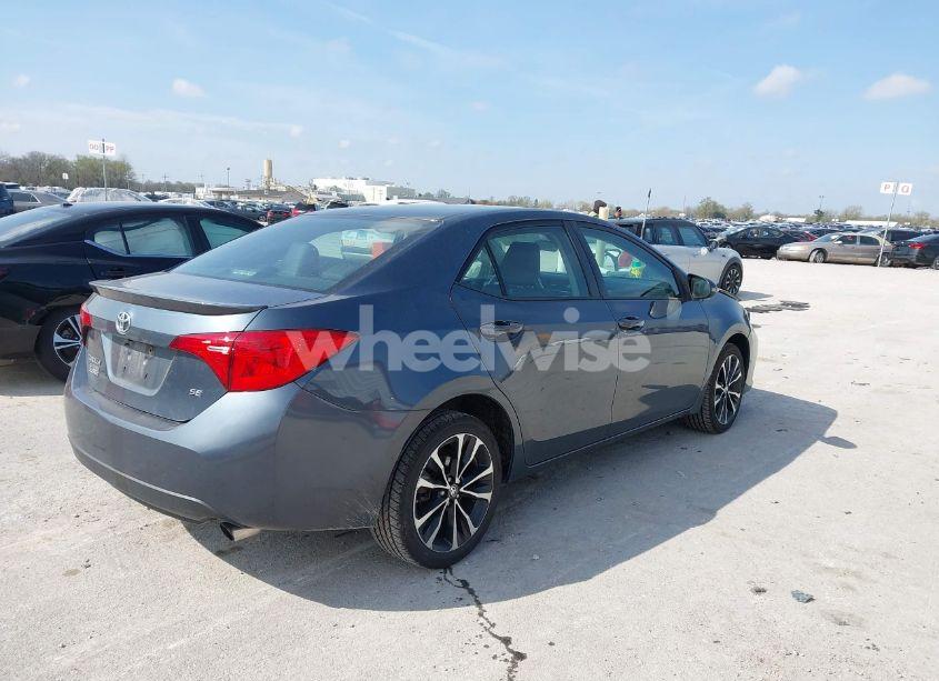 Photo 4 of 2018 Toyota Corolla SE (VIN 2T1BURHE2JC967962)