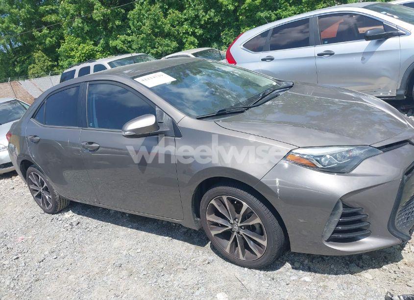 Photo 13 of 2018 Toyota Corolla SE (VIN 2T1BURHE2JC971073)