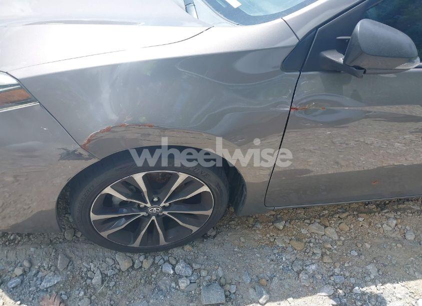 Photo 6 of 2018 Toyota Corolla SE (VIN 2T1BURHE2JC971073)