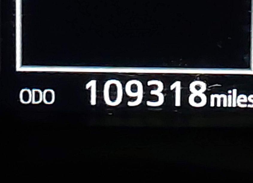 Photo 16 of 2018 Toyota Corolla XSE (VIN 2T1BURHE2JC985314)