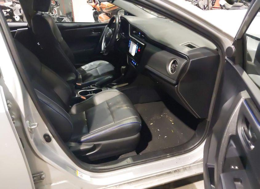 Photo 5 of 2018 Toyota Corolla XSE (VIN 2T1BURHE2JC985314)