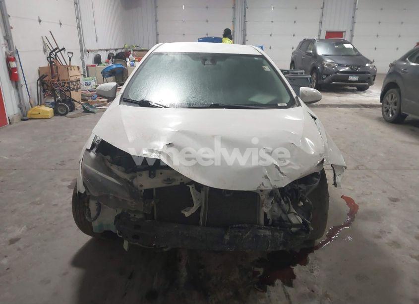 Photo 12 of 2018 Toyota Corolla LE (VIN 2T1BURHE2JC986608)