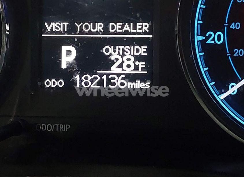 Photo 15 of 2018 Toyota Corolla LE (VIN 2T1BURHE2JC986608)