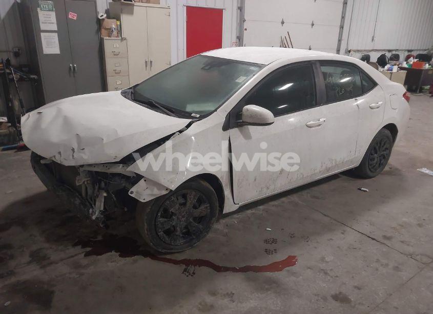 Photo 2 of 2018 Toyota Corolla LE (VIN 2T1BURHE2JC986608)