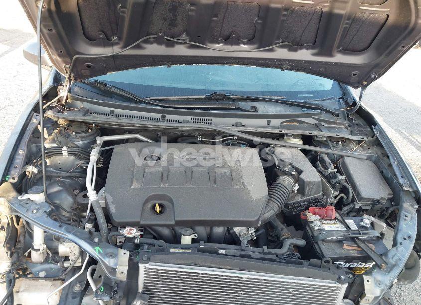 Photo 10 of 2019 Toyota Corolla L (VIN 2T1BURHE2KC125740)