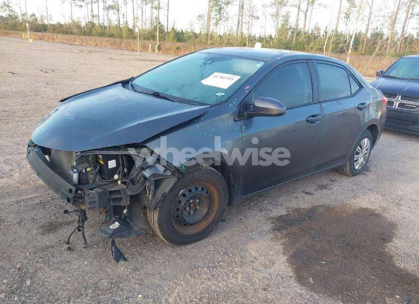 Photo 2 of 2019 Toyota Corolla L (VIN 2T1BURHE2KC125740)