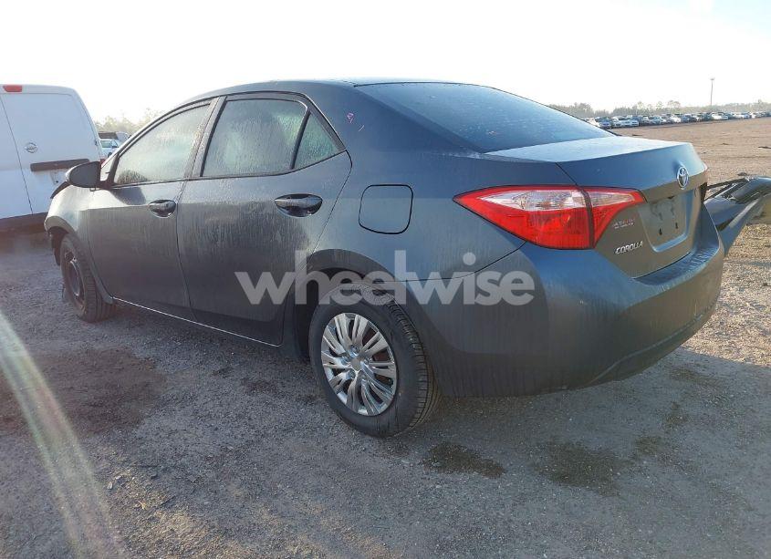 Photo 3 of 2019 Toyota Corolla L (VIN 2T1BURHE2KC125740)