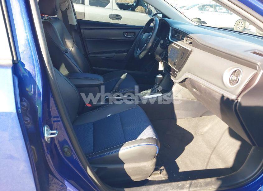 Photo 5 of 2019 Toyota Corolla SE (VIN 2T1BURHE2KC136138)