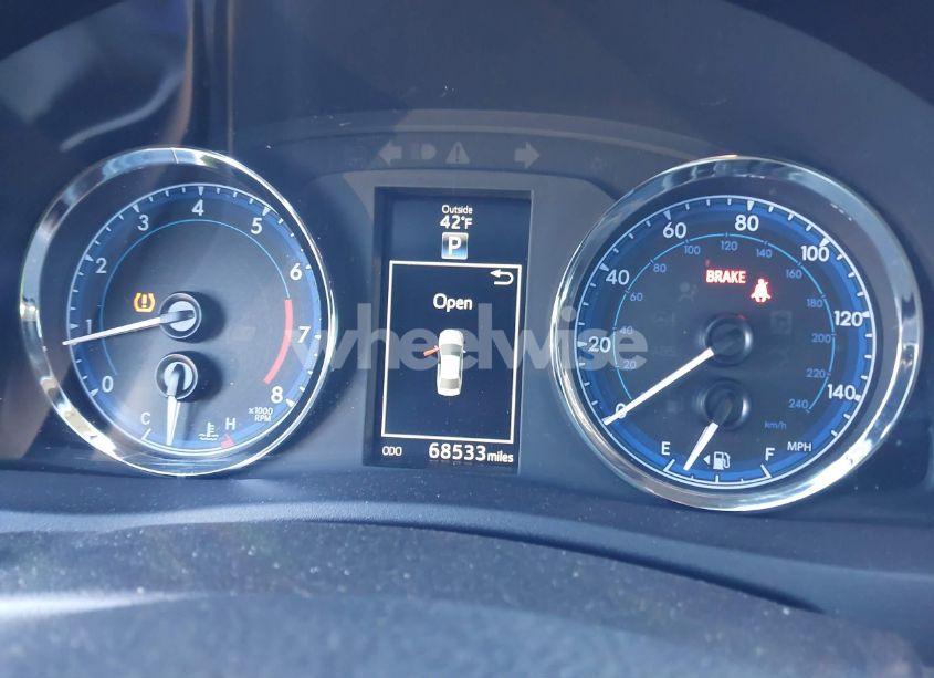 Photo 7 of 2019 Toyota Corolla SE (VIN 2T1BURHE2KC136138)