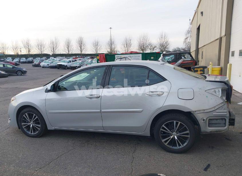 Photo 15 of 2019 Toyota Corolla L/LE/XLE/SE/XSE (VIN 2T1BURHE2KC139752)