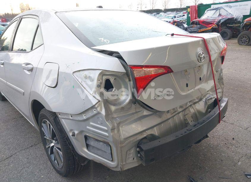 Photo 18 of 2019 Toyota Corolla L/LE/XLE/SE/XSE (VIN 2T1BURHE2KC139752)