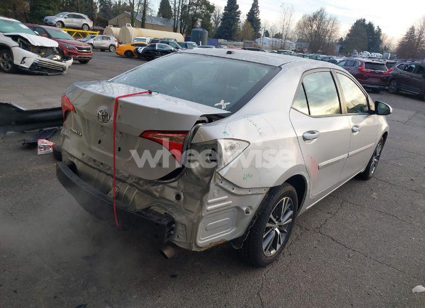 Photo 4 of 2019 Toyota Corolla L/LE/XLE/SE/XSE (VIN 2T1BURHE2KC139752)