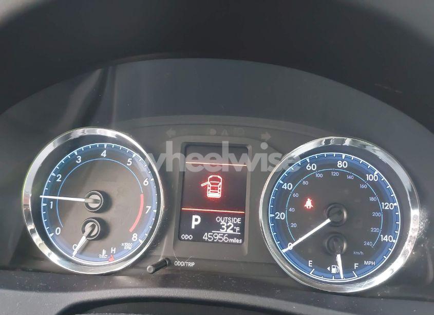 Photo 7 of 2019 Toyota Corolla L/LE/XLE/SE/XSE (VIN 2T1BURHE2KC139752)