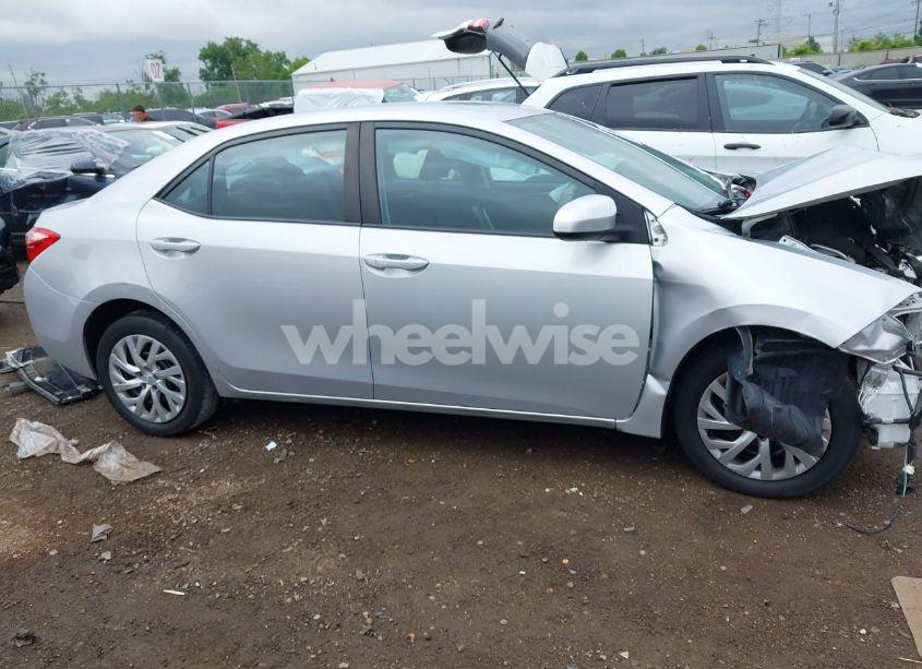 Photo 14 of 2019 Toyota Corolla LE (VIN 2T1BURHE2KC146071)