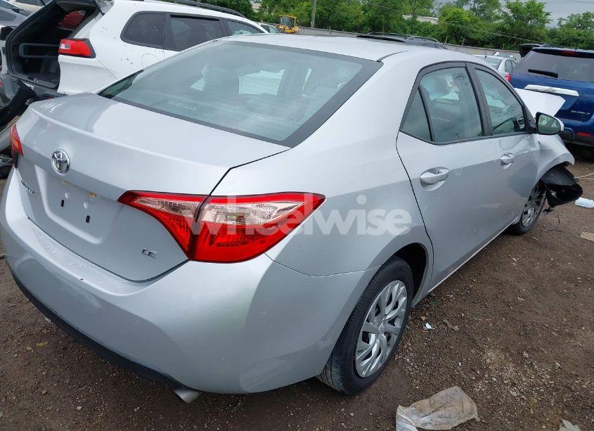 Photo 4 of 2019 Toyota Corolla LE (VIN 2T1BURHE2KC146071)