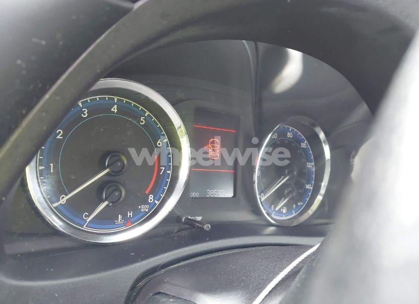 Photo 7 of 2019 Toyota Corolla LE (VIN 2T1BURHE2KC146071)