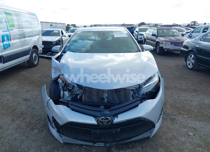 Photo 12 of 2019 Toyota Corolla LE (VIN 2T1BURHE2KC152131)