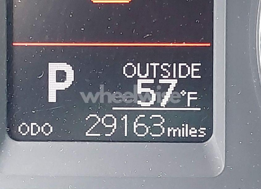 Photo 15 of 2019 Toyota Corolla LE (VIN 2T1BURHE2KC152131)