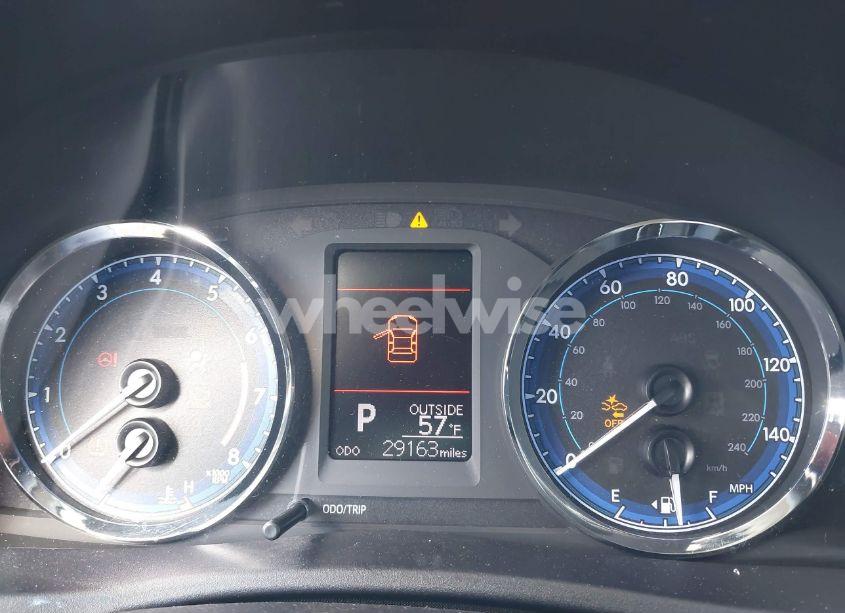 Photo 7 of 2019 Toyota Corolla LE (VIN 2T1BURHE2KC152131)