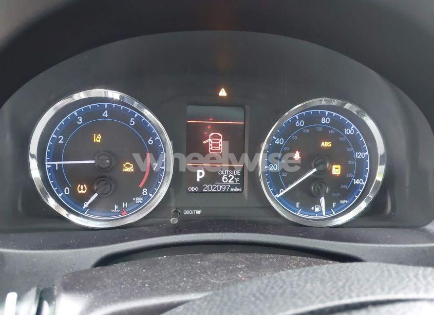 Photo 15 of 2019 Toyota Corolla LE (VIN 2T1BURHE2KC162352)