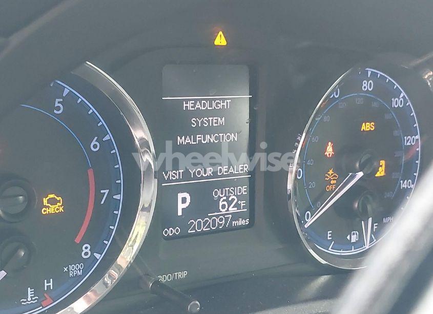 Photo 7 of 2019 Toyota Corolla LE (VIN 2T1BURHE2KC162352)