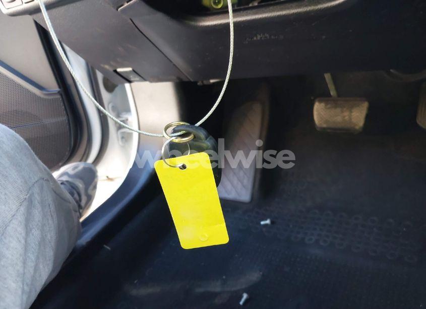 Photo 11 of 2019 Toyota Corolla LE (VIN 2T1BURHE2KC176395)