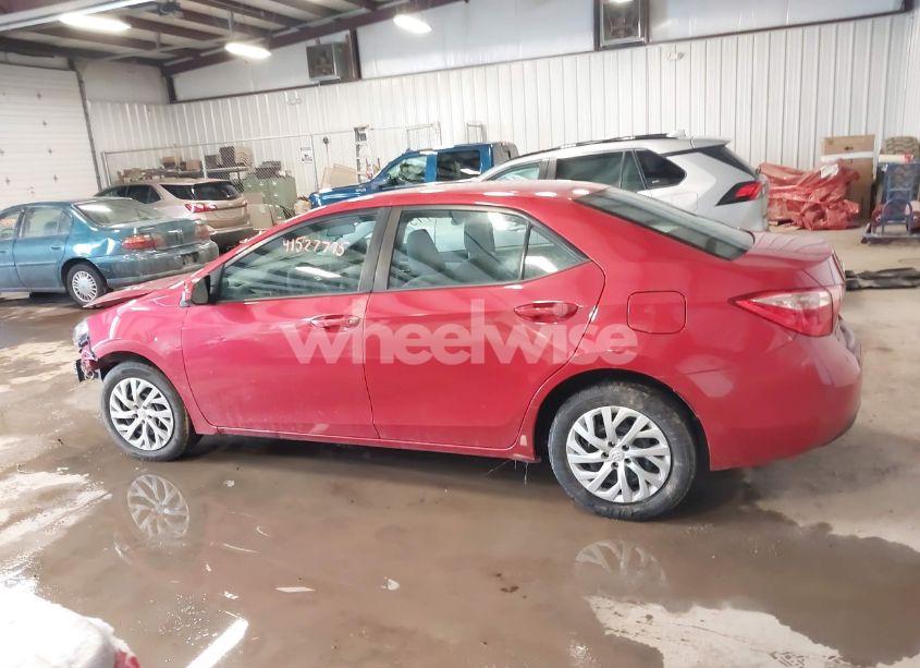 Photo 14 of 2019 Toyota Corolla LE (VIN 2T1BURHE2KC181404)