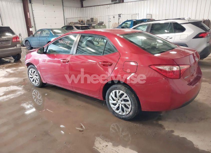 Photo 3 of 2019 Toyota Corolla LE (VIN 2T1BURHE2KC181404)