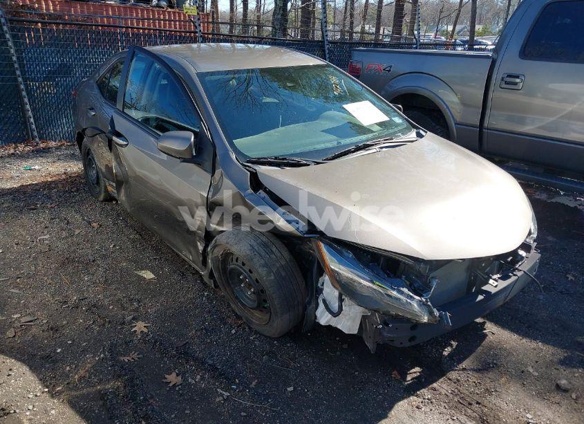 2019 Toyota Corolla LE (VIN 2T1BURHE2KC186389) main photo