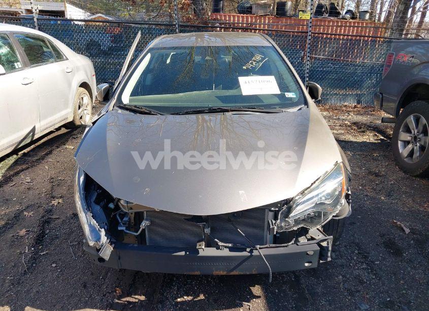 Photo 11 of 2019 Toyota Corolla LE (VIN 2T1BURHE2KC186389)