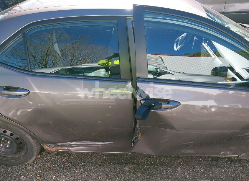 Photo 12 of 2019 Toyota Corolla LE (VIN 2T1BURHE2KC186389)