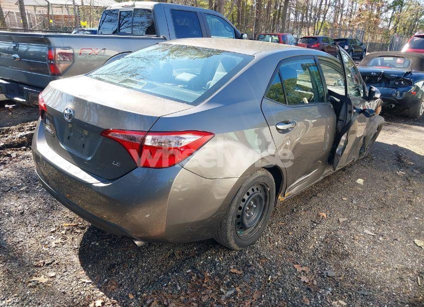 Photo 4 of 2019 Toyota Corolla LE (VIN 2T1BURHE2KC186389)