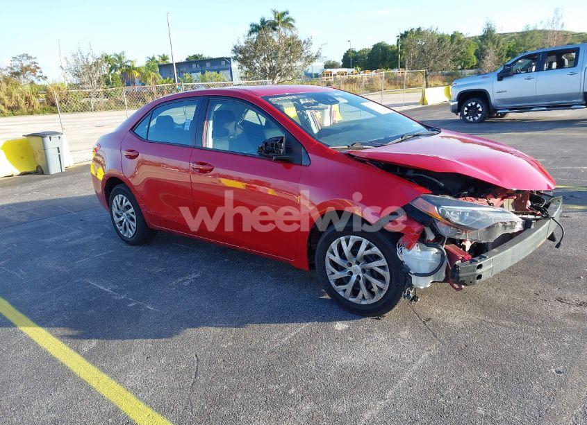 2019 Toyota Corolla LE (VIN 2T1BURHE2KC199630) main photo