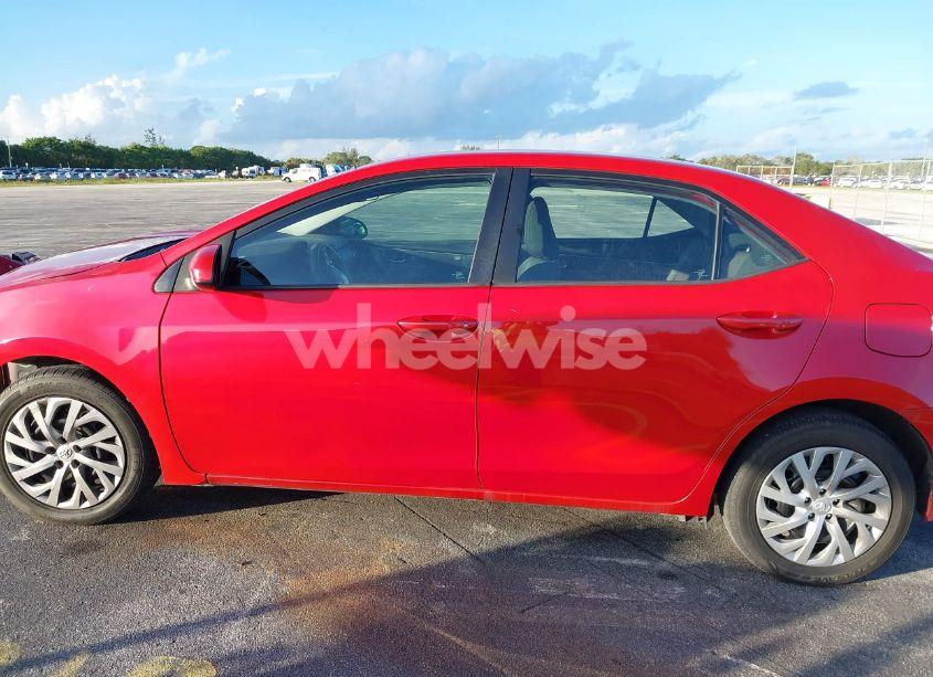 Photo 15 of 2019 Toyota Corolla LE (VIN 2T1BURHE2KC199630)