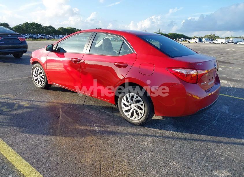 Photo 3 of 2019 Toyota Corolla LE (VIN 2T1BURHE2KC199630)