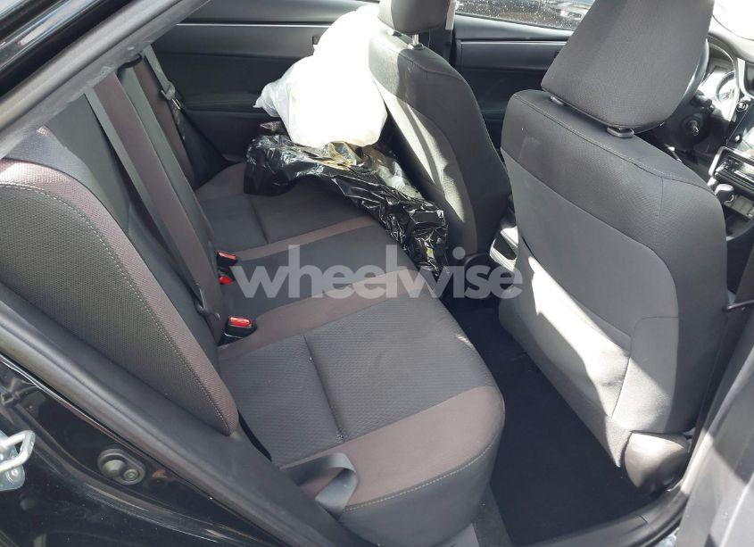 Photo 8 of 2019 Toyota Corolla LE (VIN 2T1BURHE2KC202994)