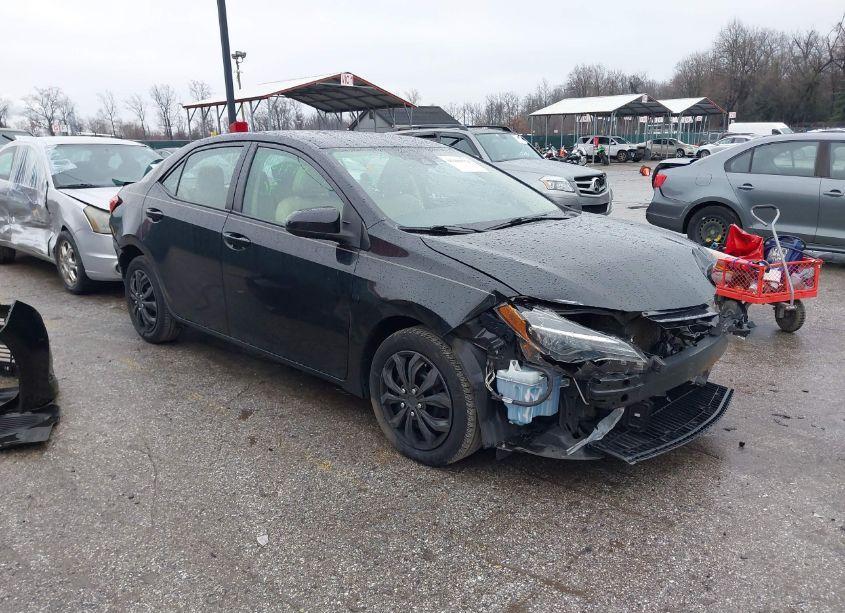 2019 Toyota Corolla LE (VIN 2T1BURHE2KC206043) main photo