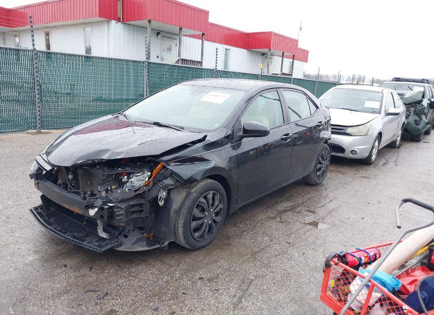 Photo 2 of 2019 Toyota Corolla LE (VIN 2T1BURHE2KC206043)
