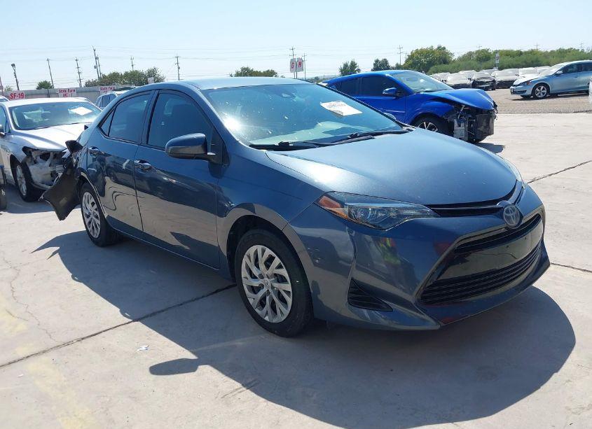 2019 Toyota Corolla LE (VIN 2T1BURHE2KC206690) main photo