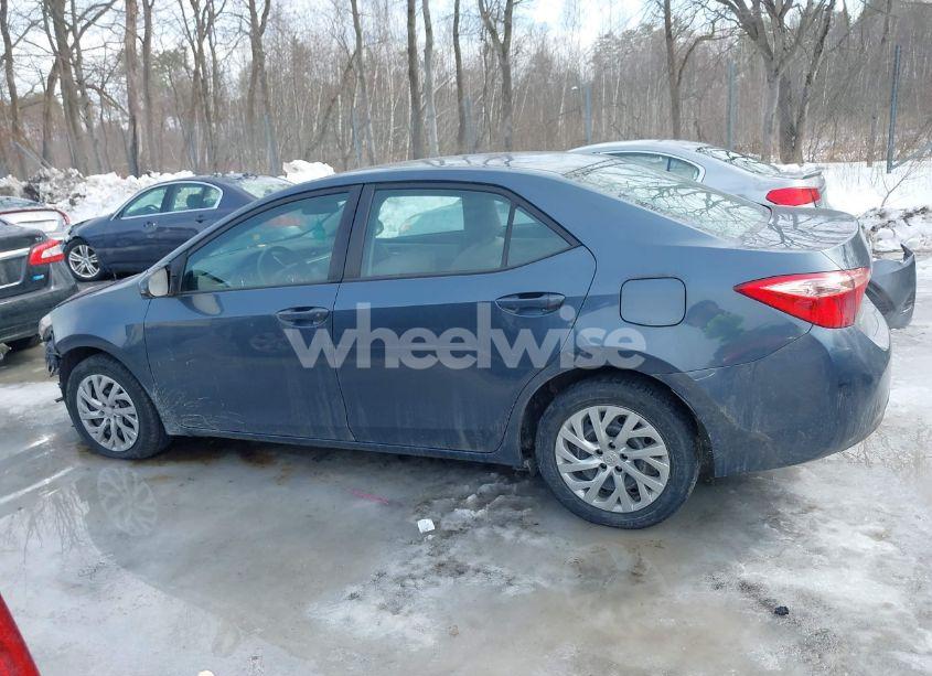 Photo 14 of 2019 Toyota Corolla LE (VIN 2T1BURHE2KC206835)
