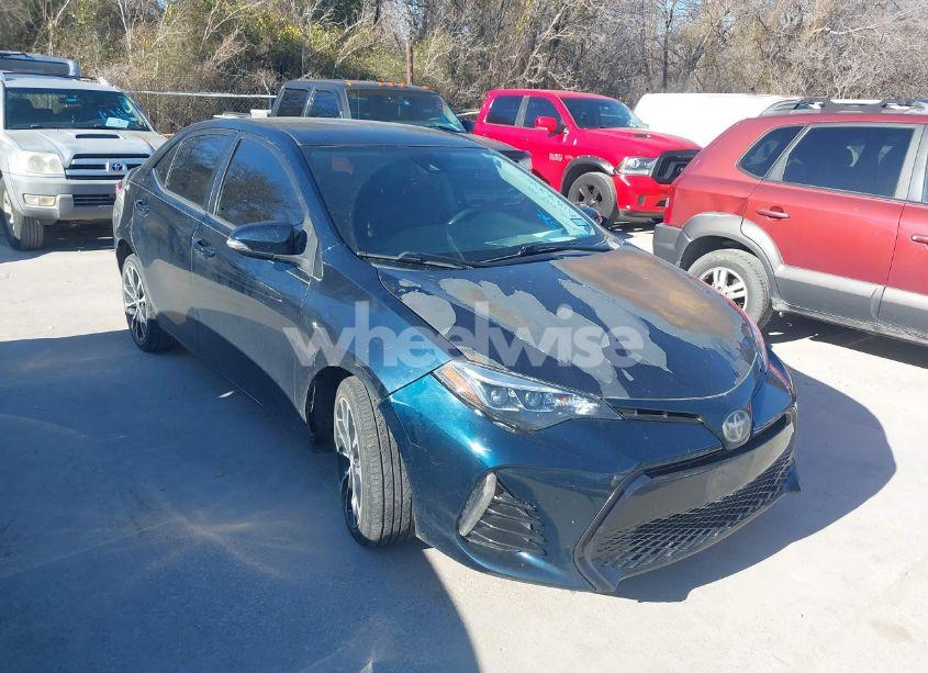 2019 Toyota Corolla SE (VIN 2T1BURHE2KC222694) main photo