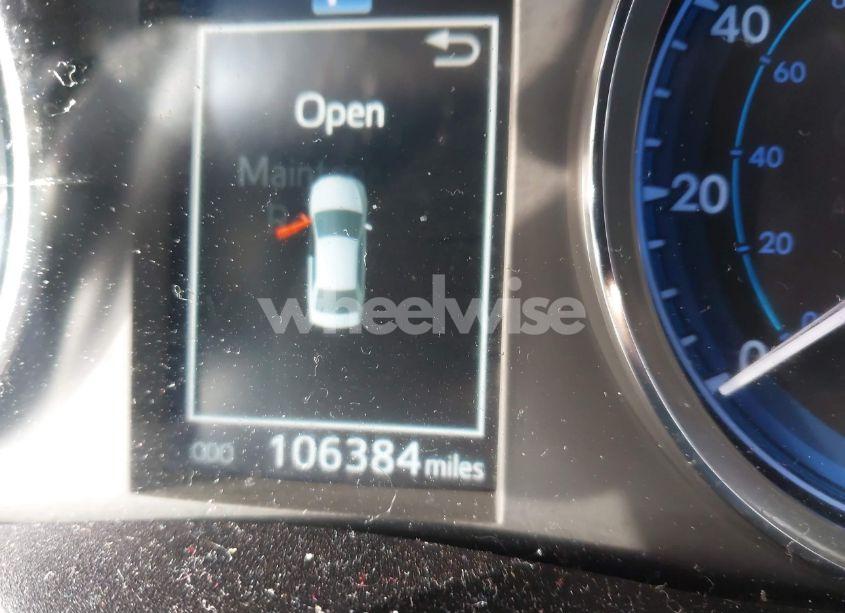 Photo 15 of 2019 Toyota Corolla SE (VIN 2T1BURHE2KC222694)